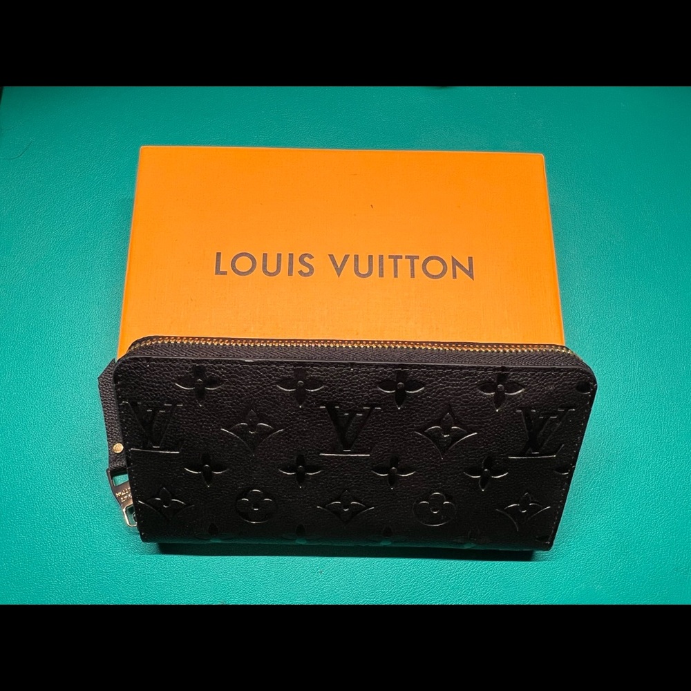 L.V. Zippy wallet